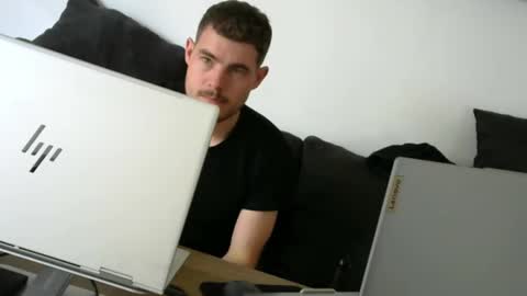 Snapshot of sultansgirls chatting on September 8, 2025, 3:00 pm The Sultan online show from September 8, 2025, 3:00 pm