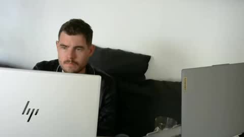 Snapshot of sultansgirls chatting on September 15, 2025, 4:51 pm The Sultan online show from September 15, 2025, 4:51 pm