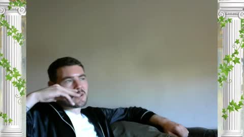 Snapshot of sultansgirls chatting on October 14, 2025, 8:09 pm The Sultan online show from October 14, 2025, 8:09 pm