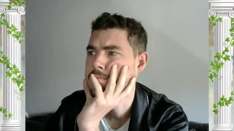 Snapshot of sultansgirls chatting on October 15, 2025, 3:45 pm The Sultan online show from October 15, 2025, 3:45 pm