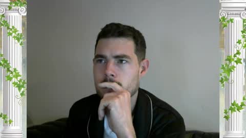 Snapshot of sultansgirls chatting on October 17, 2025, 4:31 pm The Sultan online show from October 17, 2025, 4:31 pm