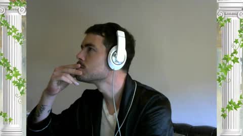 Snapshot of sultansgirls chatting on October 28, 2025, 9:17 pm The Sultan online show from October 28, 2025, 9:17 pm