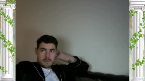 Snapshot of sultansgirls chatting on October 29, 2025, 9:22 am The Sultan online show from October 29, 2025, 9:22 am