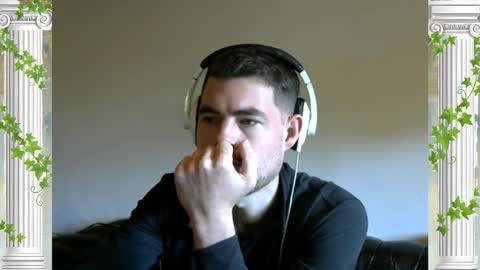 Snapshot of sultansgirls chatting on October 31, 2025, 9:05 pm The Sultan online show from October 31, 2025, 9:05 pm