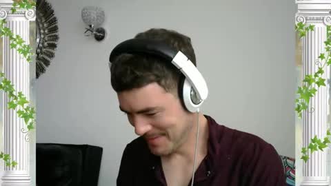 Snapshot of sultansgirls chatting on November 6, 2025, 2:40 pm The Sultan online show from November 6, 2025, 2:40 pm