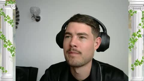 Snapshot of sultansgirls chatting on November 9, 2025, 5:11 pm The Sultan online show from November 9, 2025, 5:11 pm