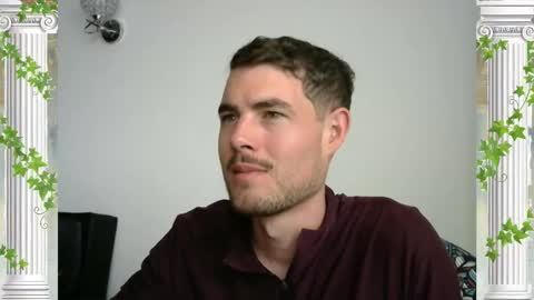 Snapshot of sultansgirls chatting on November 12, 2025, 4:40 pm The Sultan online show from November 12, 2025, 4:40 pm