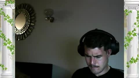 Snapshot of sultansgirls chatting on November 16, 2025, 2:28 am The Sultan online show from November 16, 2025, 2:28 am