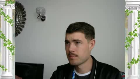 Snapshot of sultansgirls chatting on November 17, 2025, 3:51 pm The Sultan online show from November 17, 2025, 3:51 pm