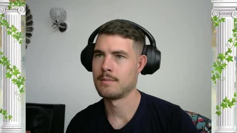 Snapshot of sultansgirls chatting on November 20, 2025, 5:12 pm The Sultan online show from November 20, 2025, 5:12 pm