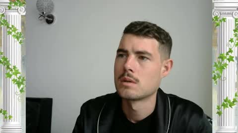 Snapshot of sultansgirls chatting on November 24, 2025, 3:34 pm The Sultan online show from November 24, 2025, 3:34 pm