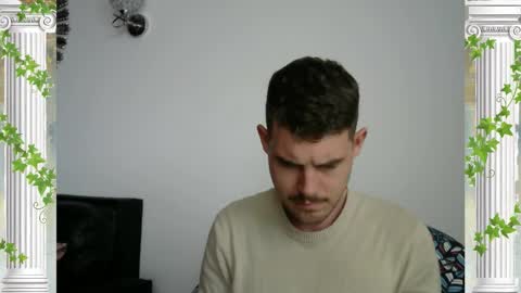 Snapshot of sultansgirls chatting on November 26, 2025, 5:14 pm The Sultan online show from November 26, 2025, 5:14 pm