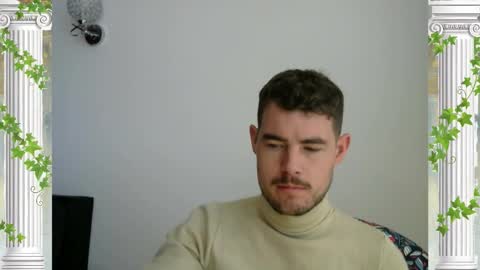 Snapshot of sultansgirls chatting on December 3, 2025, 3:43 pm The Sultan online show from December 3, 2025, 3:43 pm