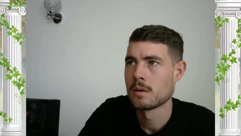 Snapshot of sultansgirls chatting on December 4, 2025, 6:16 pm The Sultan online show from December 4, 2025, 6:16 pm