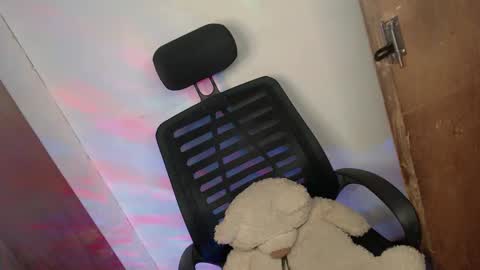 sultry_sirenxx online show from February 23, 2025, 8:00 pm