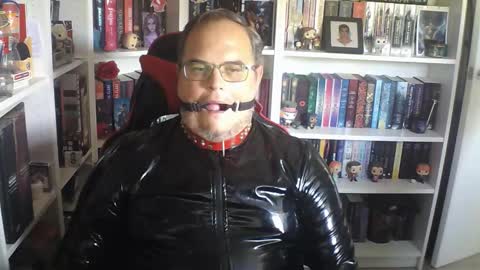 Sumisolatex online show from October 4, 2025, 3:21 pm