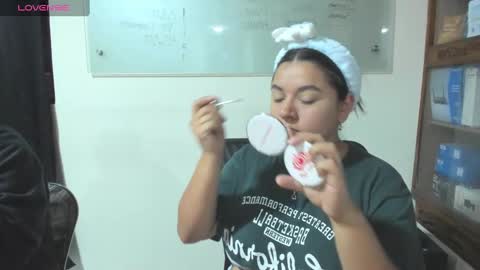 summer_girls01 online show from January 5, 2025, 12:20 am