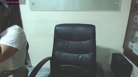 summer_girls01 online show from January 13, 2025, 12:41 am