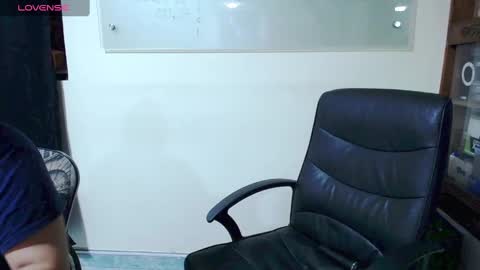 summer_girls01 online show from January 21, 2025, 1:29 am