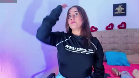 summer_girls01 online show from November 21, 2025, 4:00 am