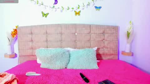 summer_girls01 online show from March 5, 2026, 11:34 pm