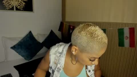 Snapshot of summer_night_ chatting on July 4, 2026, 11:49 am Summer online show from July 4, 2026, 11:49 am