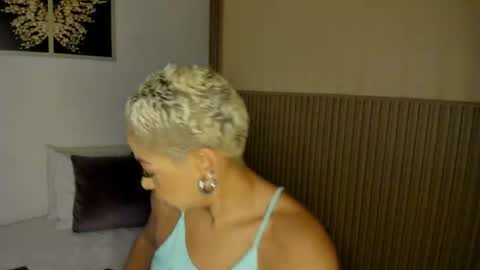 Snapshot of summer_night_ chatting on July 22, 2026, 11:35 am Summer online show from July 22, 2026, 11:35 am
