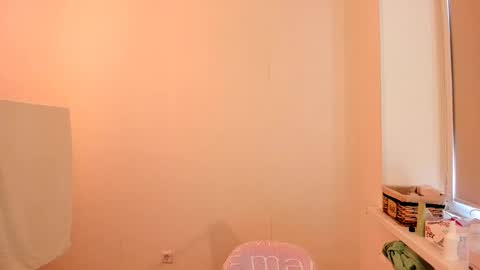 Summer Preston online show from February 21, 2025, 1:00 pm