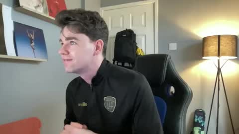 Summer Boy online show from April 27, 2026, 5:33 pm