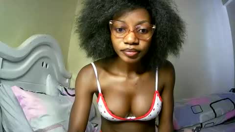 Snapshot of summerbuddy chatting on February 17, 2025, 4:53 am summerbuddy online show from February 17, 2025, 4:53 am