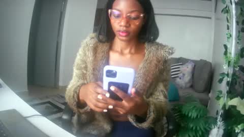 Snapshot of summerbuddy chatting on September 18, 2025, 5:42 am summerbuddy online show from September 18, 2025, 5:42 am