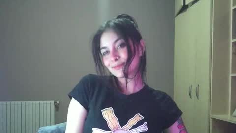 Snapshot of summerprints chatting on October 29, 2025, 7:48 pm Summer online show from October 29, 2025, 7:48 pm