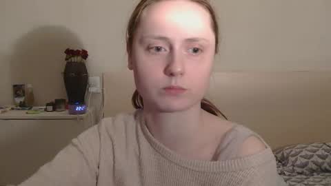 Snapshot of sun_sparkle chatting on June 16, 2026, 7:27 pm Olivia online show from June 16, 2026, 7:27 pm