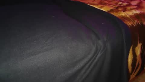 Snapshot of sundicksun chatting on December 14, 2025, 12:43 pm s online show from December 14, 2025, 12:43 pm