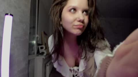 Amy online show from February 16, 2025, 4:21 pm