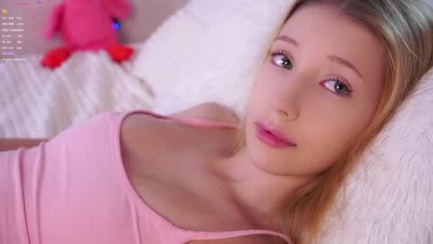 Snapshot of sunnmoonn chatting on May 13, 2026, 2:47 pm Lily online show from May 13, 2026, 2:47 pm