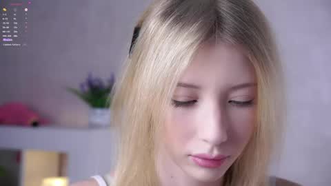 Snapshot of sunnmoonn chatting on May 23, 2026, 2:54 pm Lily online show from May 23, 2026, 2:54 pm