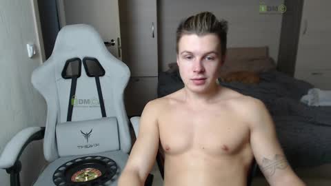 Alice and Sergey online show from February 17, 2025, 9:52 pm