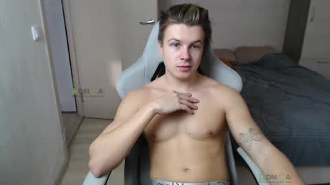 Alice and Sergey online show from March 8, 2025, 7:38 am