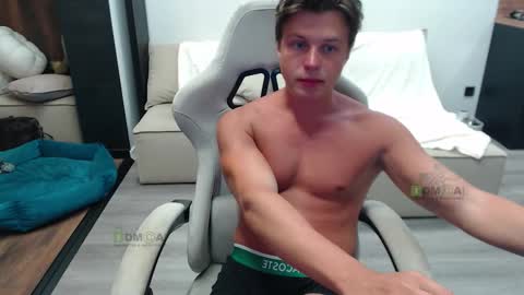 Alice and Sergey online show from September 20, 2025, 5:36 pm