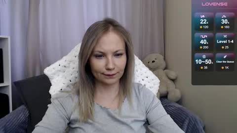 Snapshot of sunny_bunny6 chatting on February 8, 2026, 6:39 am Naomi online show from February 8, 2026, 6:39 am