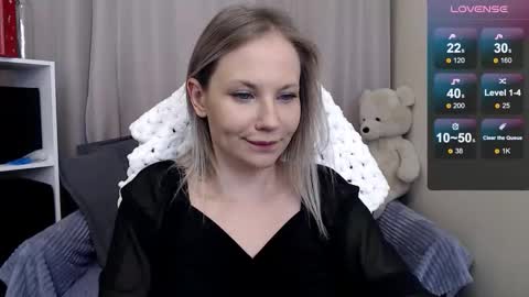 Snapshot of sunny_bunny6 chatting on February 9, 2026, 7:51 pm Naomi online show from February 9, 2026, 7:51 pm