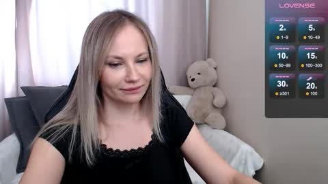 Snapshot of sunny_bunny6 chatting on February 19, 2026, 5:47 am Naomi online show from February 19, 2026, 5:47 am