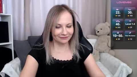 Snapshot of sunny_bunny6 chatting on February 20, 2026, 4:09 am Naomi online show from February 20, 2026, 4:09 am