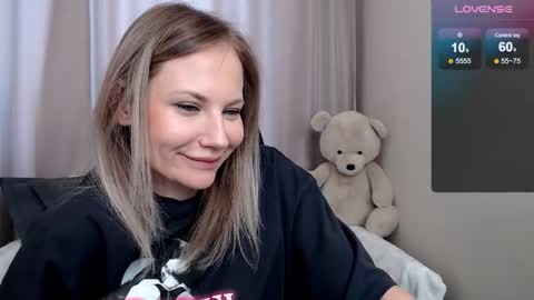 Snapshot of sunny_bunny6 chatting on March 2, 2026, 5:08 am Naomi online show from March 2, 2026, 5:08 am