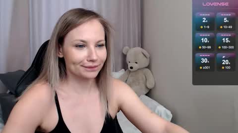 Snapshot of sunny_bunny6 chatting on March 3, 2026, 4:18 am Naomi online show from March 3, 2026, 4:18 am