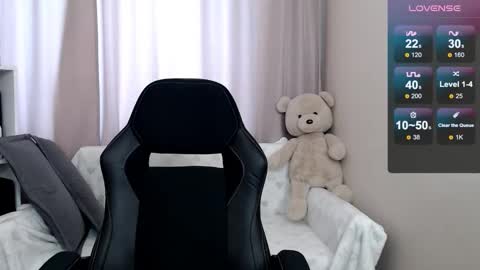 Snapshot of sunny_bunny6 chatting on March 5, 2026, 5:03 am Naomi online show from March 5, 2026, 5:03 am