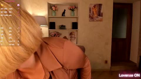 Sunny Katty online show from December 3, 2025, 8:56 am