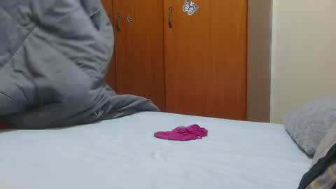 Snapshot of sunny_kitty25 chatting on June 26, 2026, 10:25 pm Sunny kitty25 online show from June 26, 2026, 10:25 pm