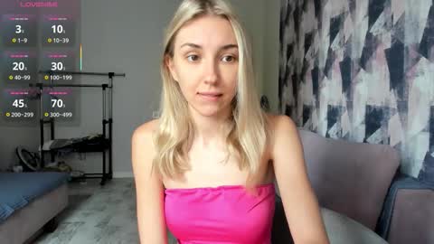 Rina online show from September 10, 2025, 7:19 am